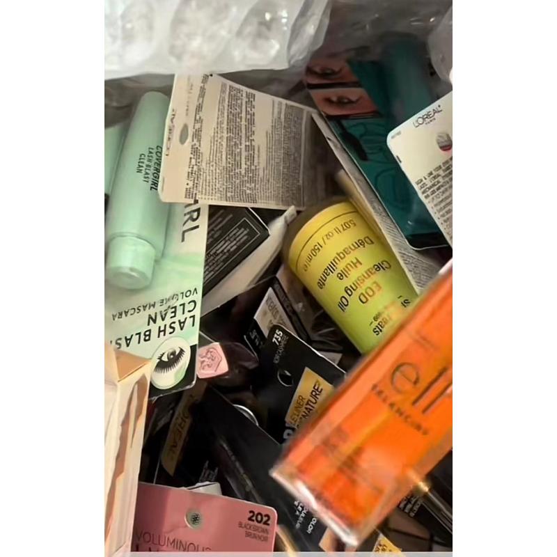 300 PCS Mix Branded Makeup (EGYPT) SRP: $7,500.00