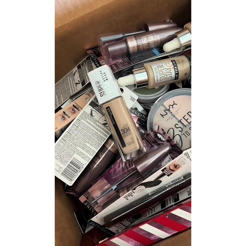 300 PCS Mix Branded Makeup (EGYPT) SRP: $7,500.00